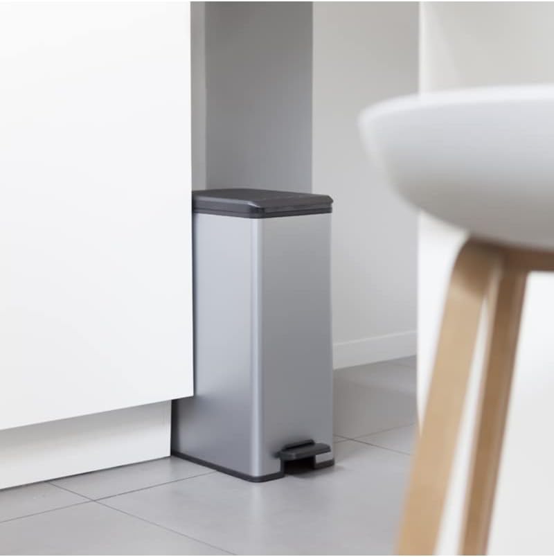 Curver - Poubelle slim à pédale 40L, finition acier, couvercle avec...