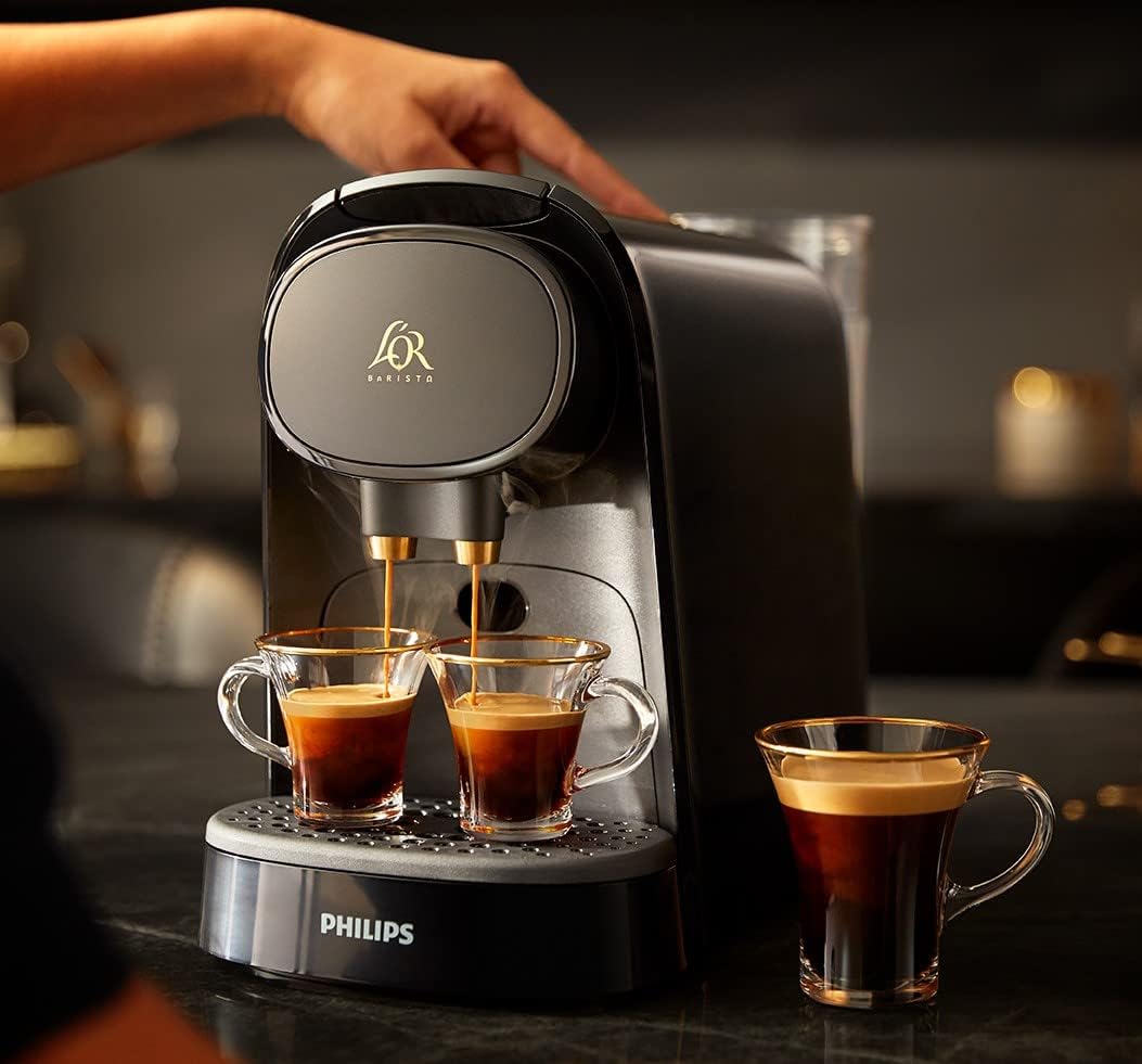 Philips L'Or Barista Original - Cafetière expresso à capsules, 19 bars de pression, pour capsule simple et double, double sortie pour 1 ou 2 tasses, kit de dégustation inclus, noir (LM8012/60)