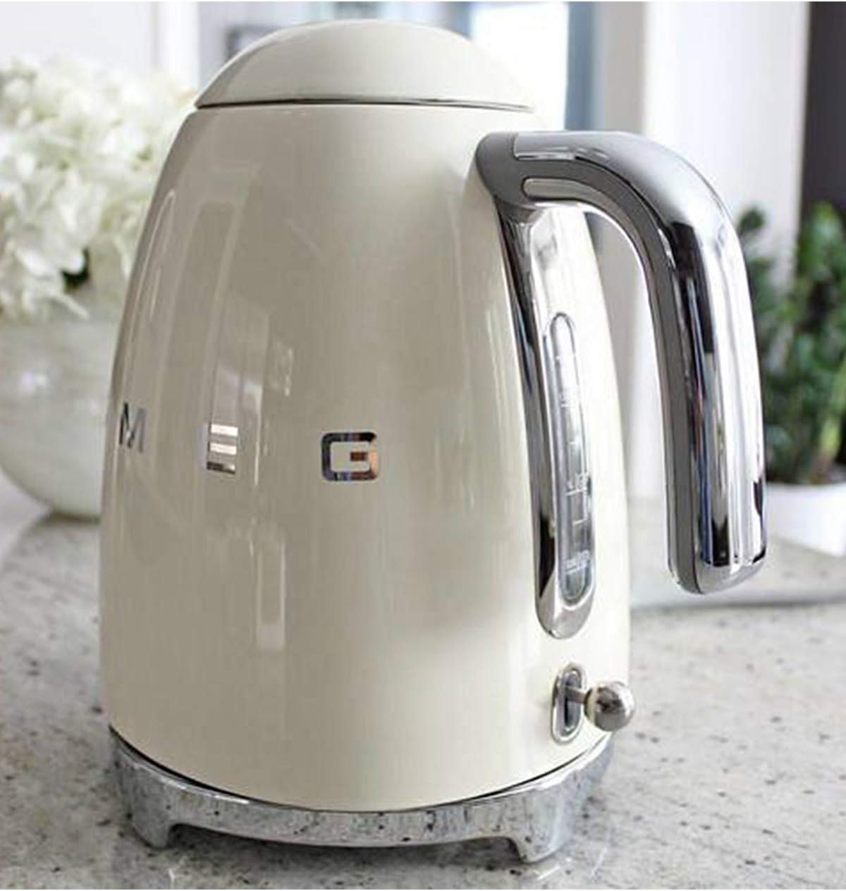 SMEG Chauffe-eau électrique, bouilloire KLF03WHEU, 2400 W, 1,7...