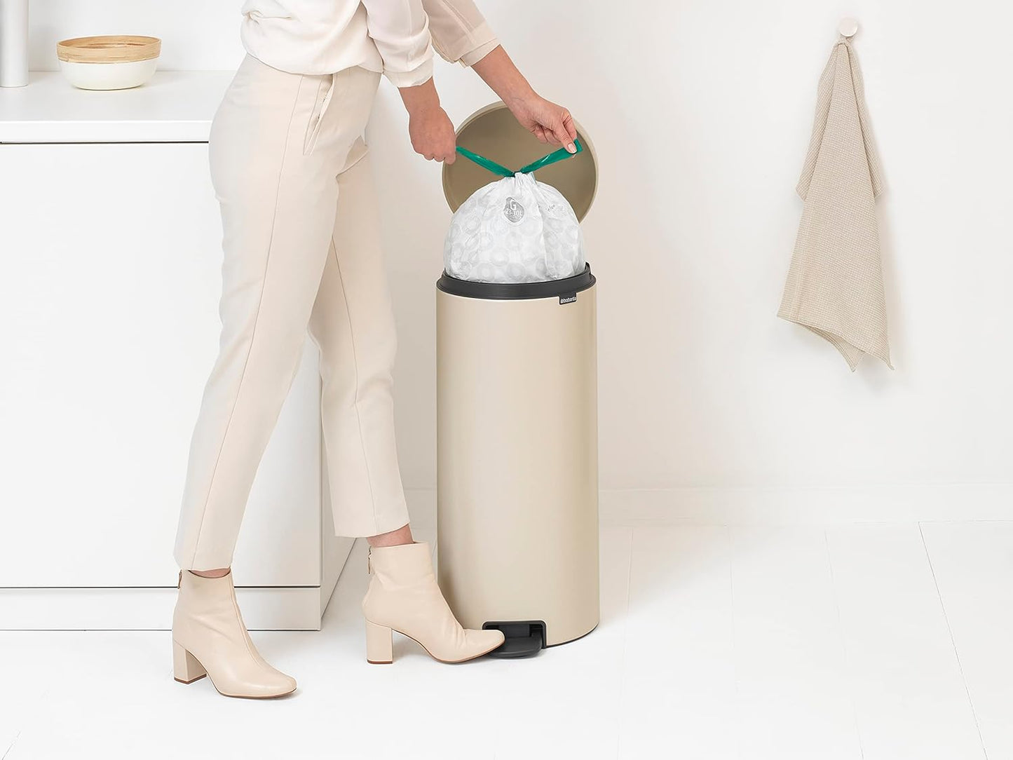 Brabantia - Poubelle à pédale NewIcon 30 L - Grande poubelle pour...