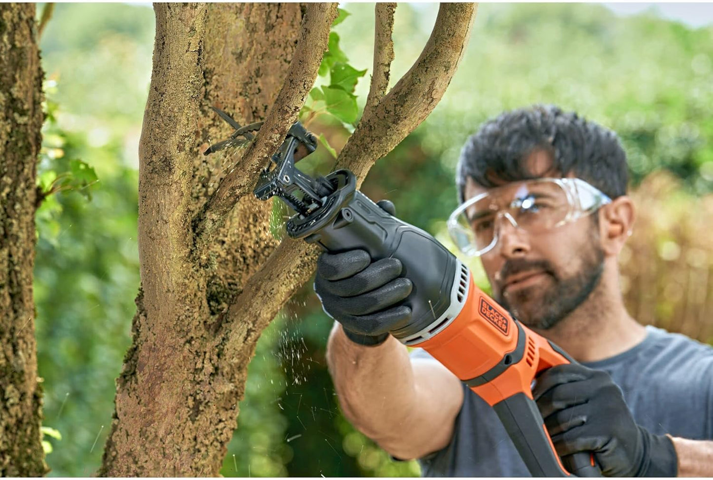 Scie sabre BLACK+DECKER 750 W, vitesse variable, 2 800 tr/min,...