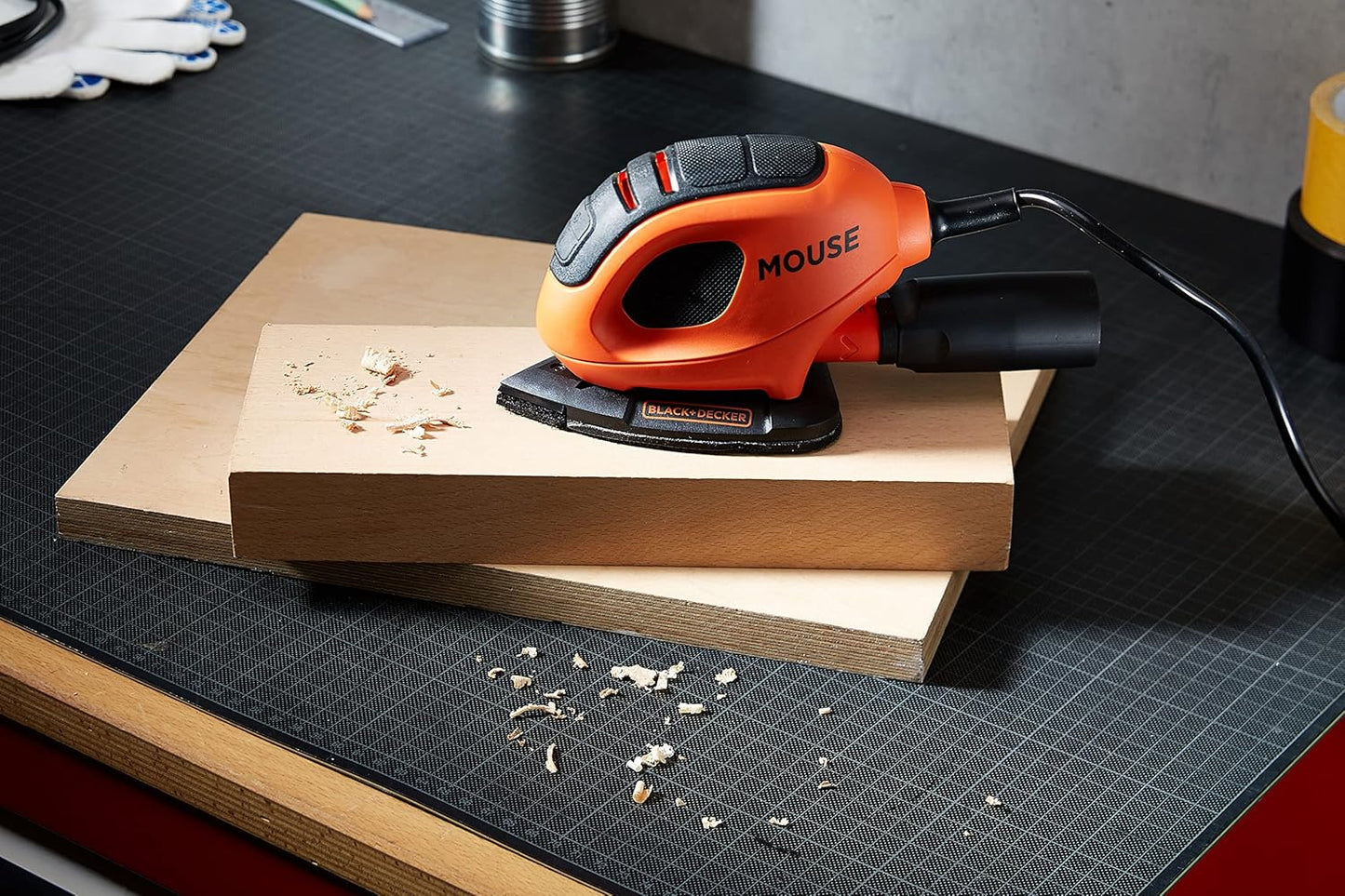 BLACK+DECKER BEW230BC Ponceuse de détails à souris 55 W 11 000 tr/min Diamètre d'orbite 1,5 mm Comprend 15 accessoires et un sac de transport